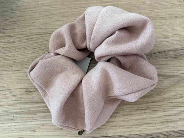Hairjewelz scrunchie maxi Suede Luxe roze