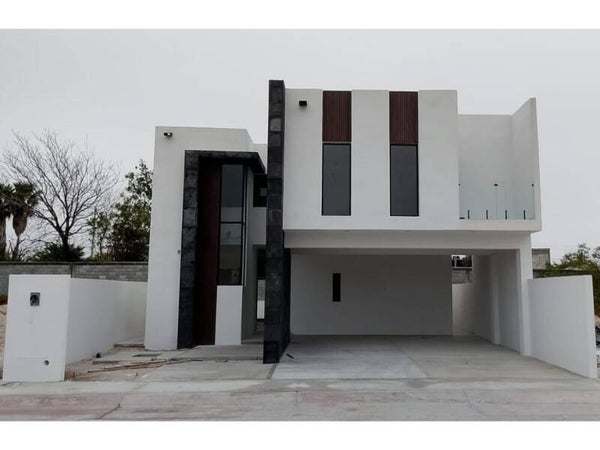 Casa en Fraccionamiento Framboyanes