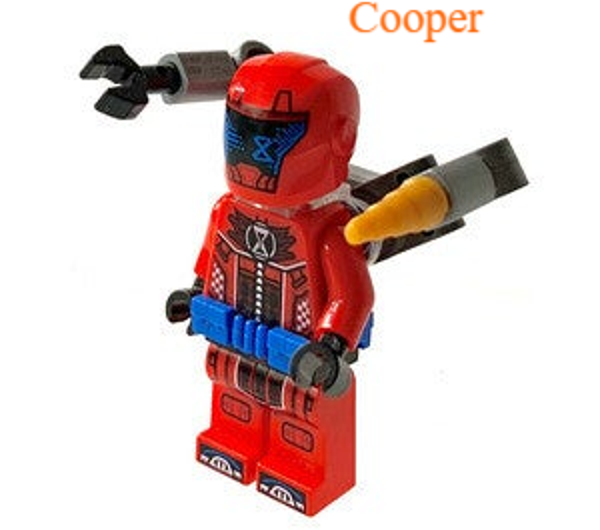 Lego Cooper minifiguur met robot armen.