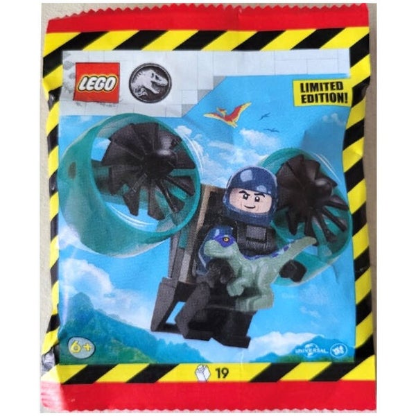 Lego ranger with helipack and baby raptor 122505
