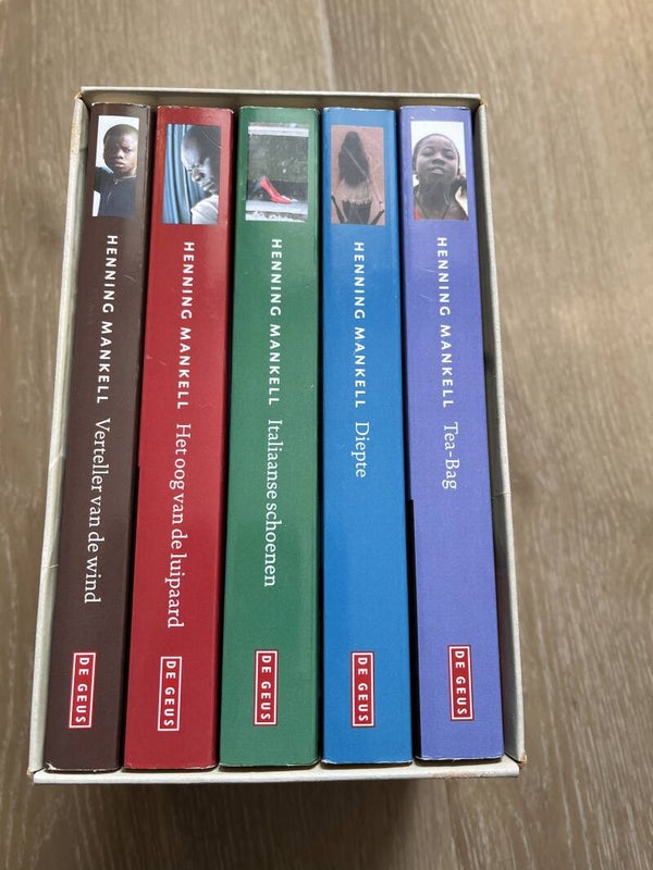 Henning Mankell - Box van 5 romans in cassette