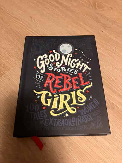 Elena Favili & Francesca Cavallo - Goodnight stories for Rebel Girls (engels)