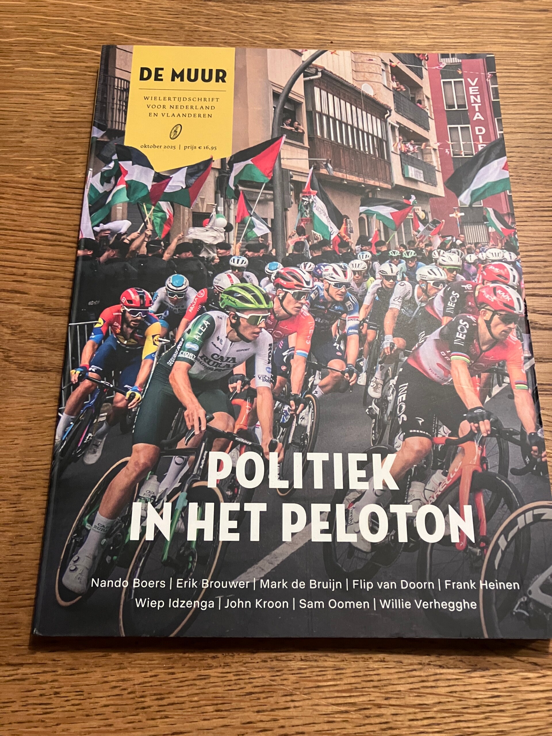 Mart Smeets, Bert Wagendorp e.a. - De Muur 90