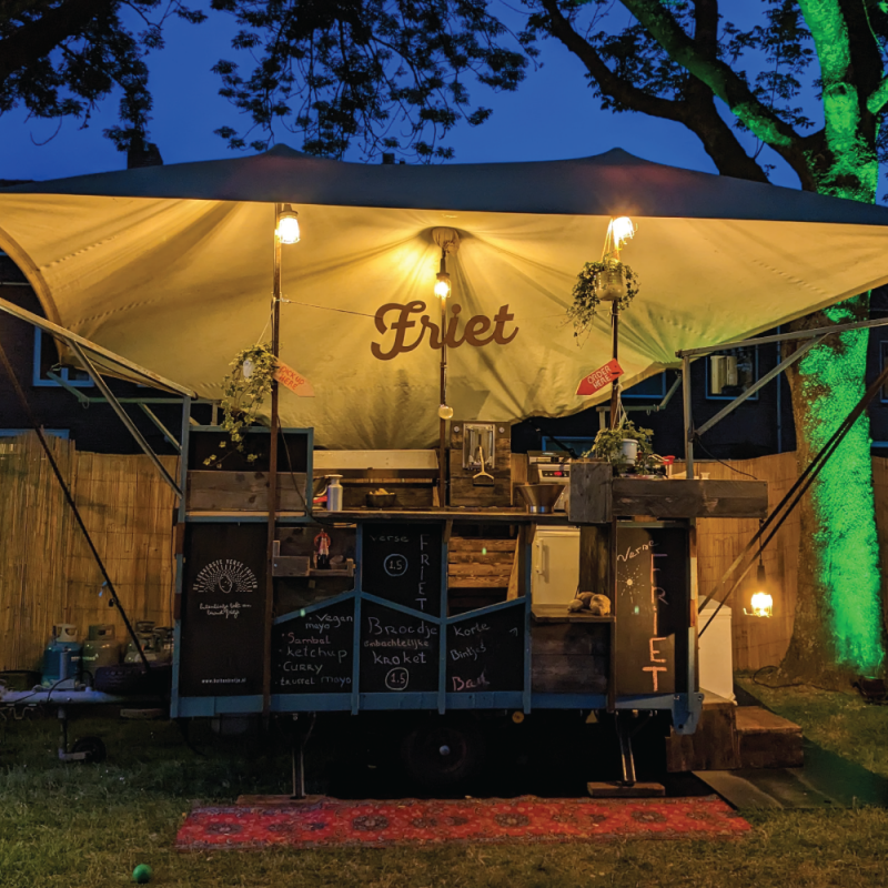 foodtruck-lichten-kleur-avond-mooi-sfeervol