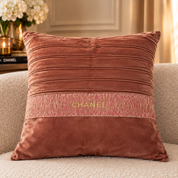 Chanel cushion blush & gold