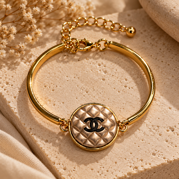 Button bracelet