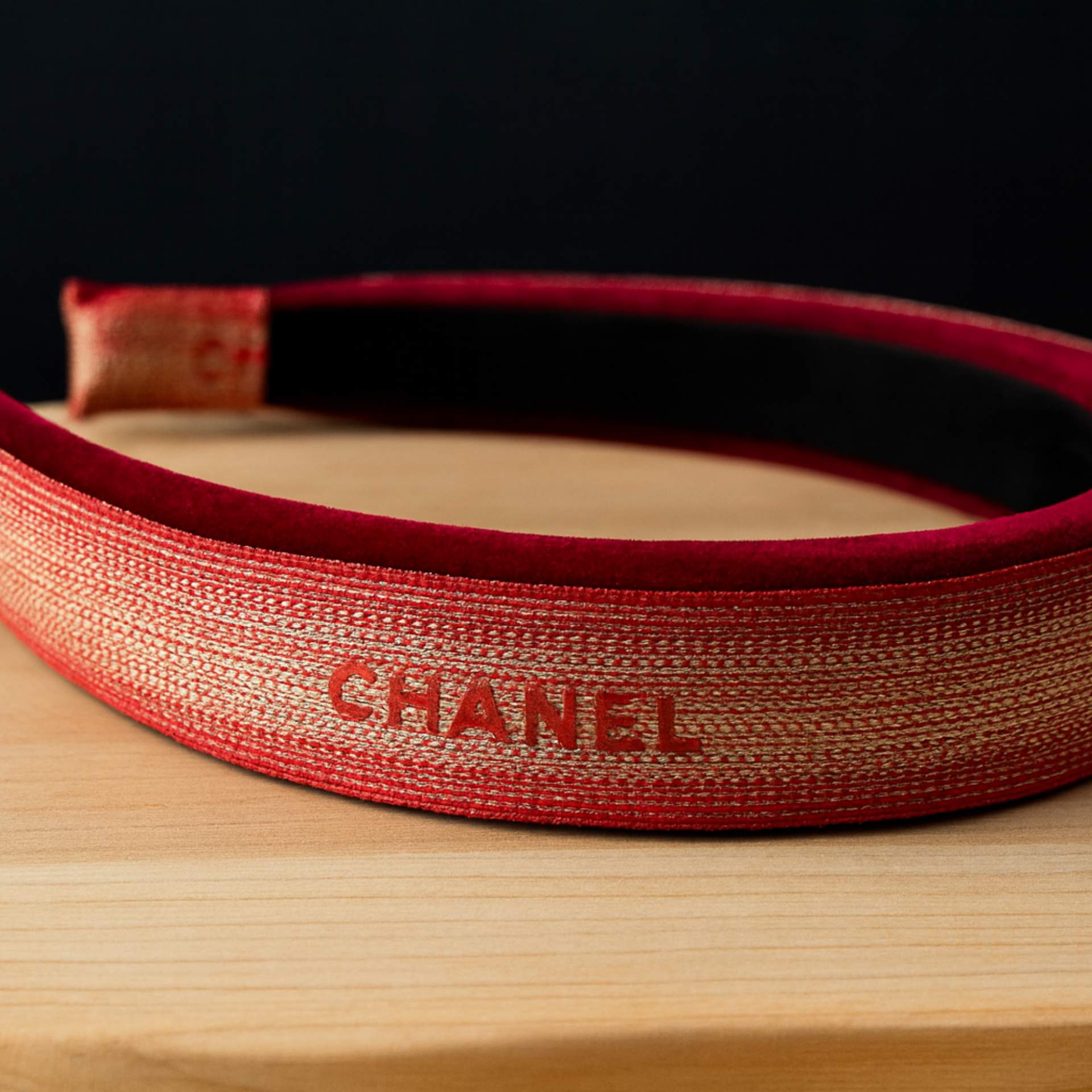 upcycled chanel haarband