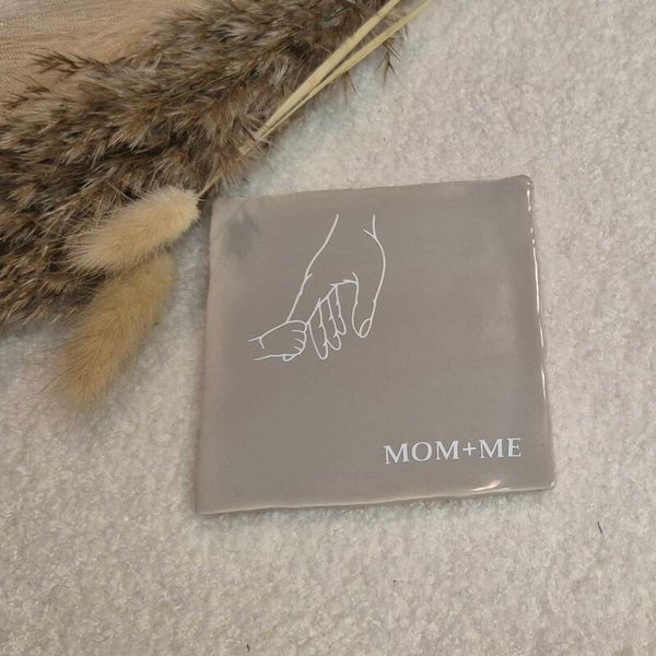 Mom + me beige