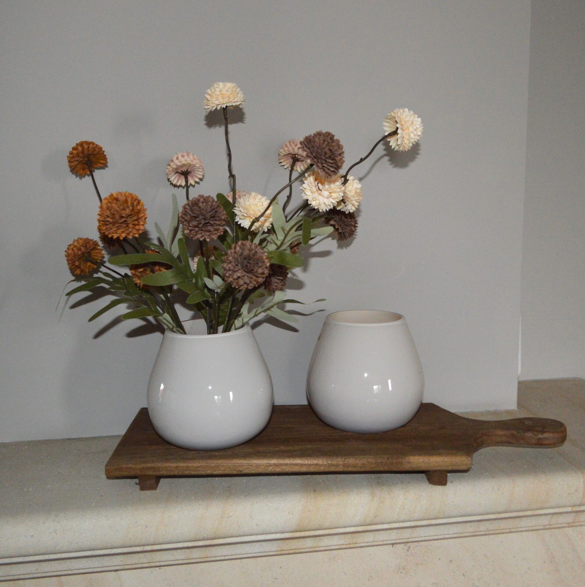 Tafelset Ivoor Windlichthouders op Houten Plank 46 cm - Kiku takken