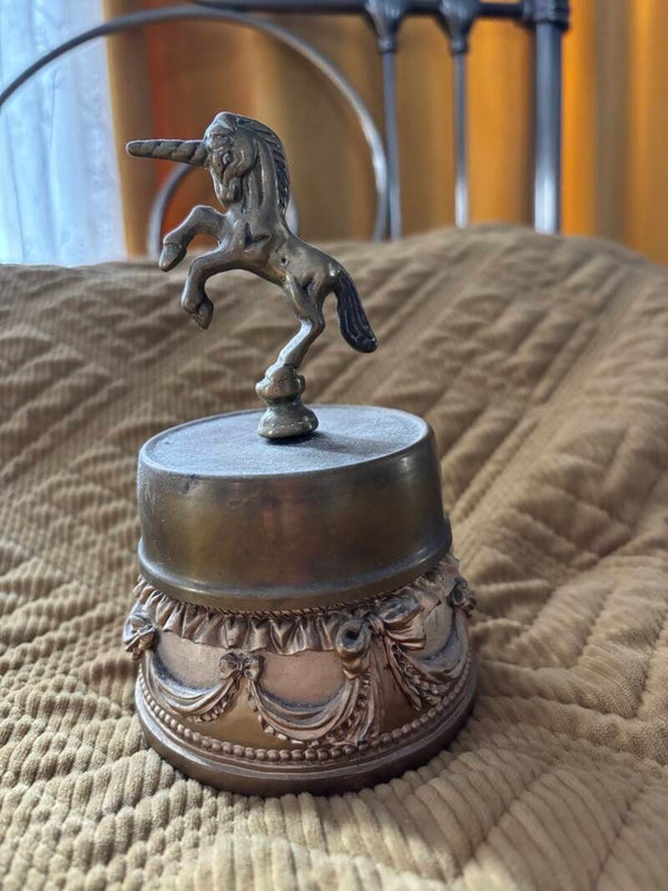 Boite a musique vintage licorne