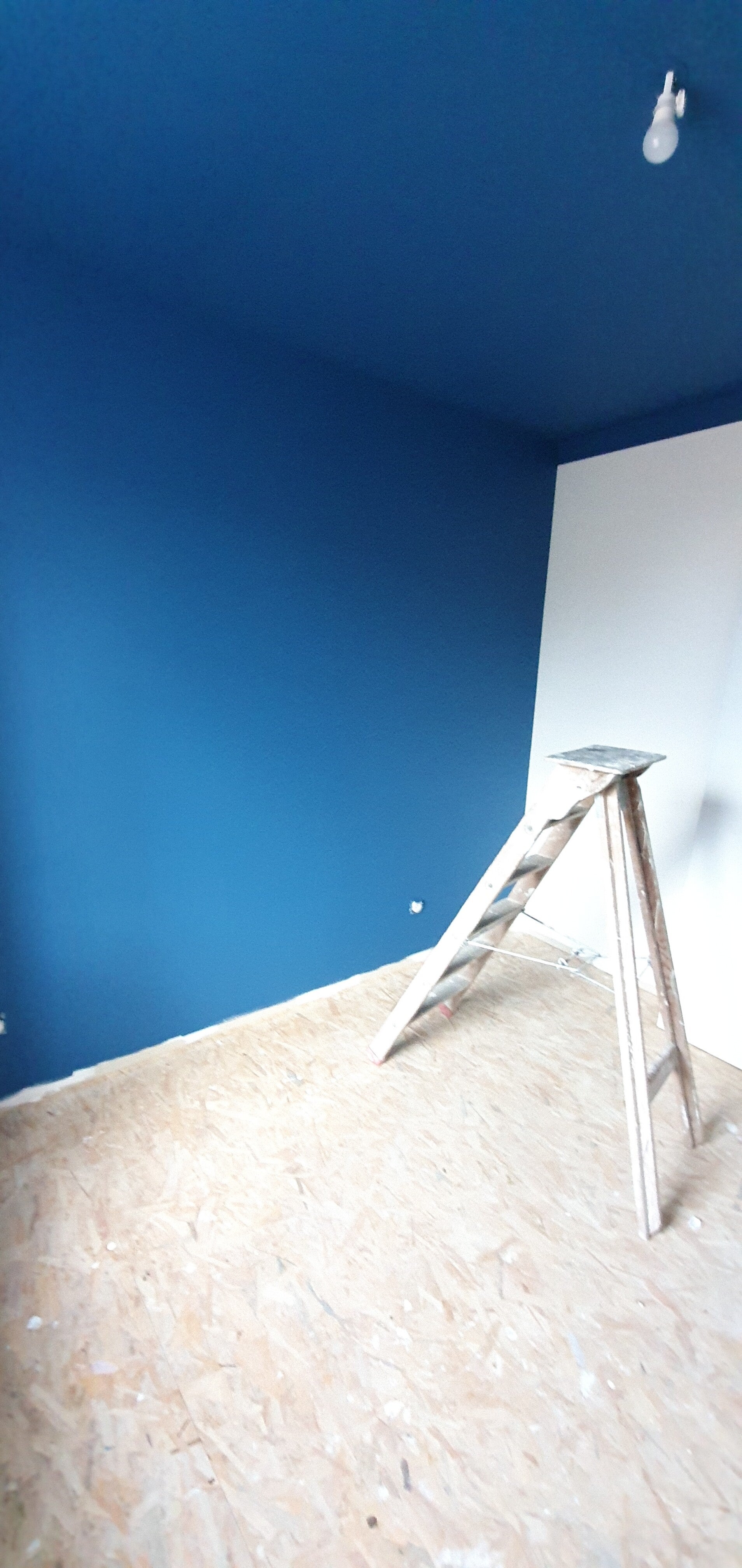 Chambre peinte en bleue à Saint-Didier