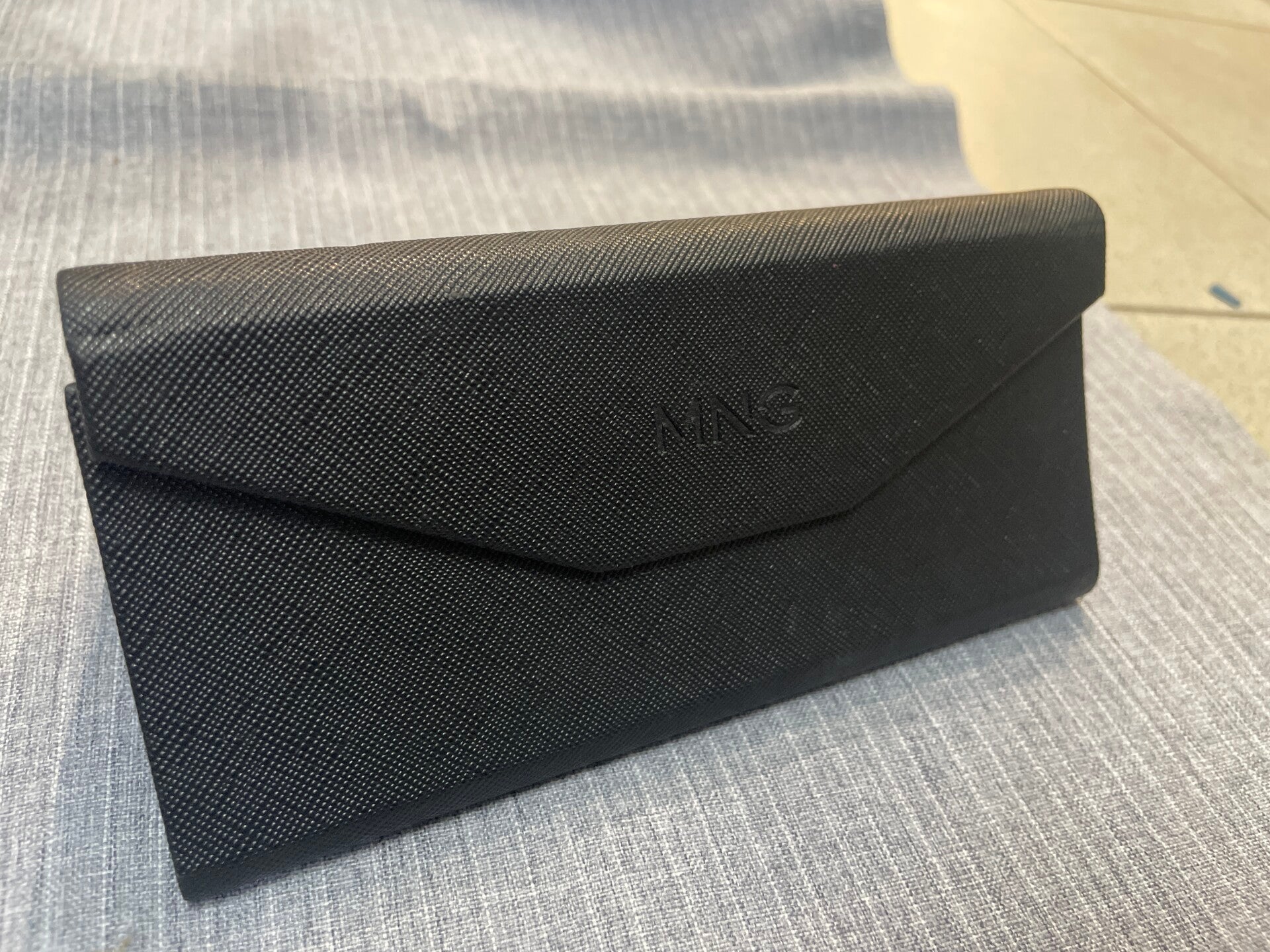 Mango Foldable Case - Stationery
