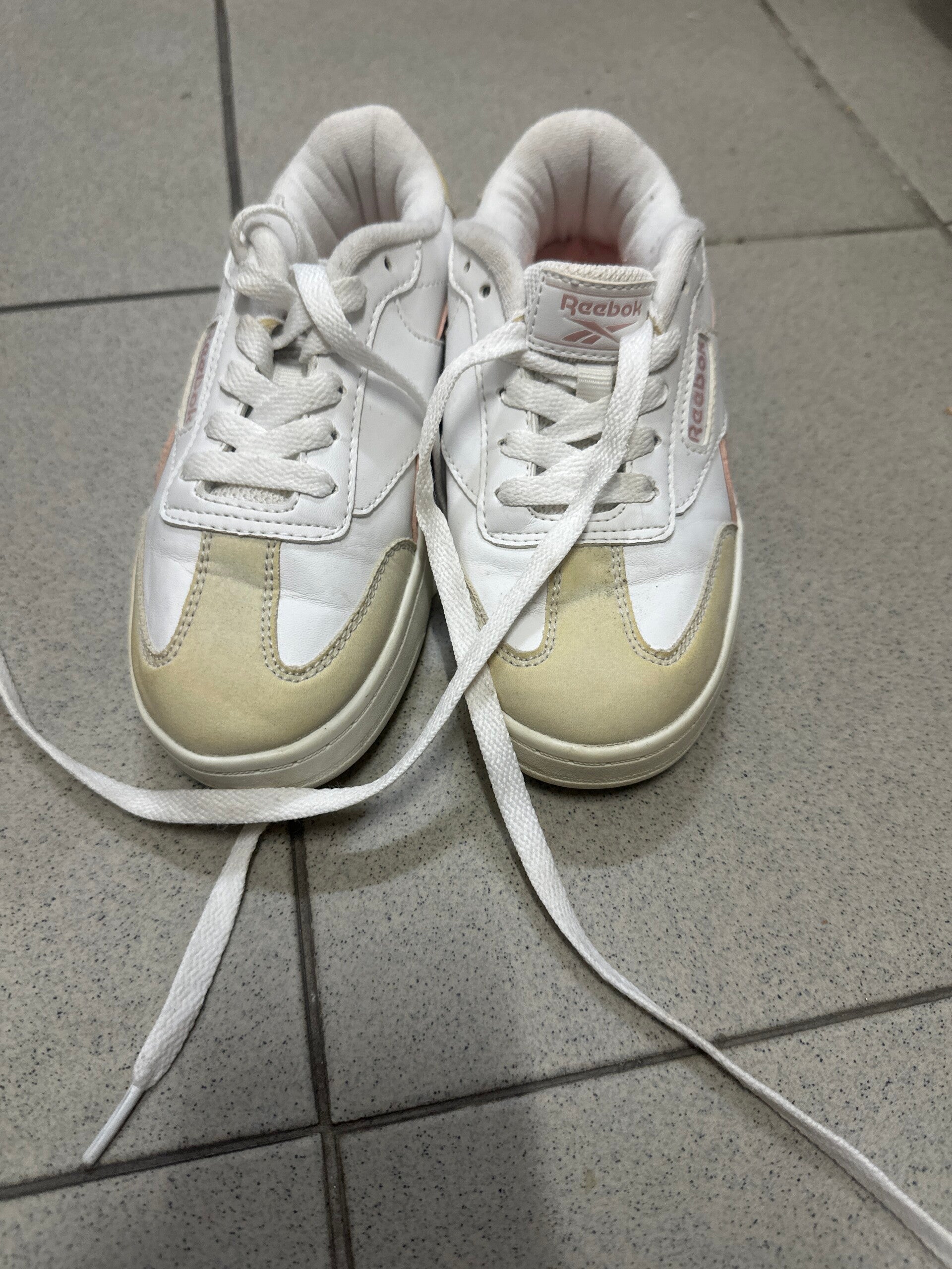 Girls Reebok Shoes - Size 31