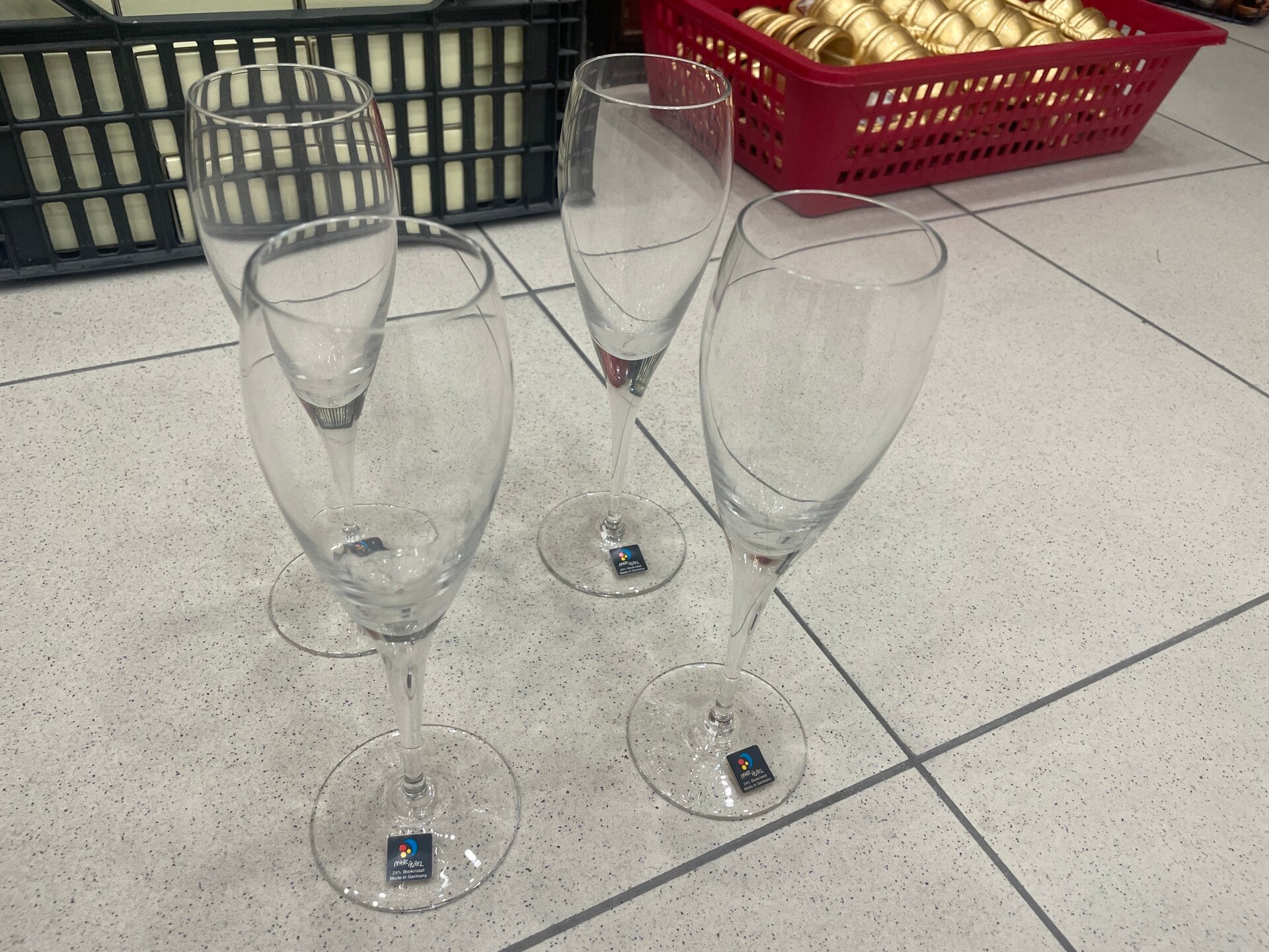 4 Luminarc Glasses - Glasses