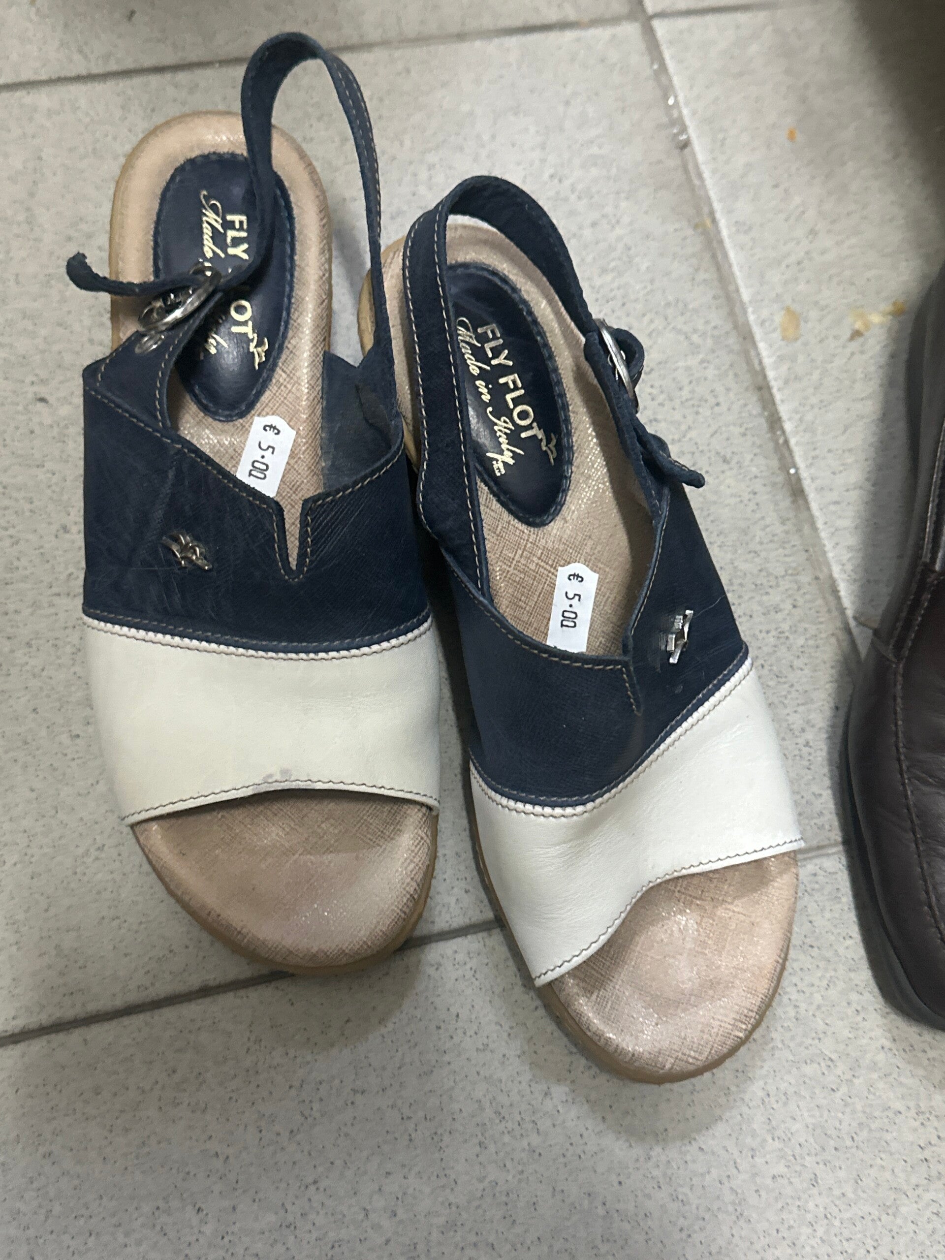 Women Shoes - Size 37