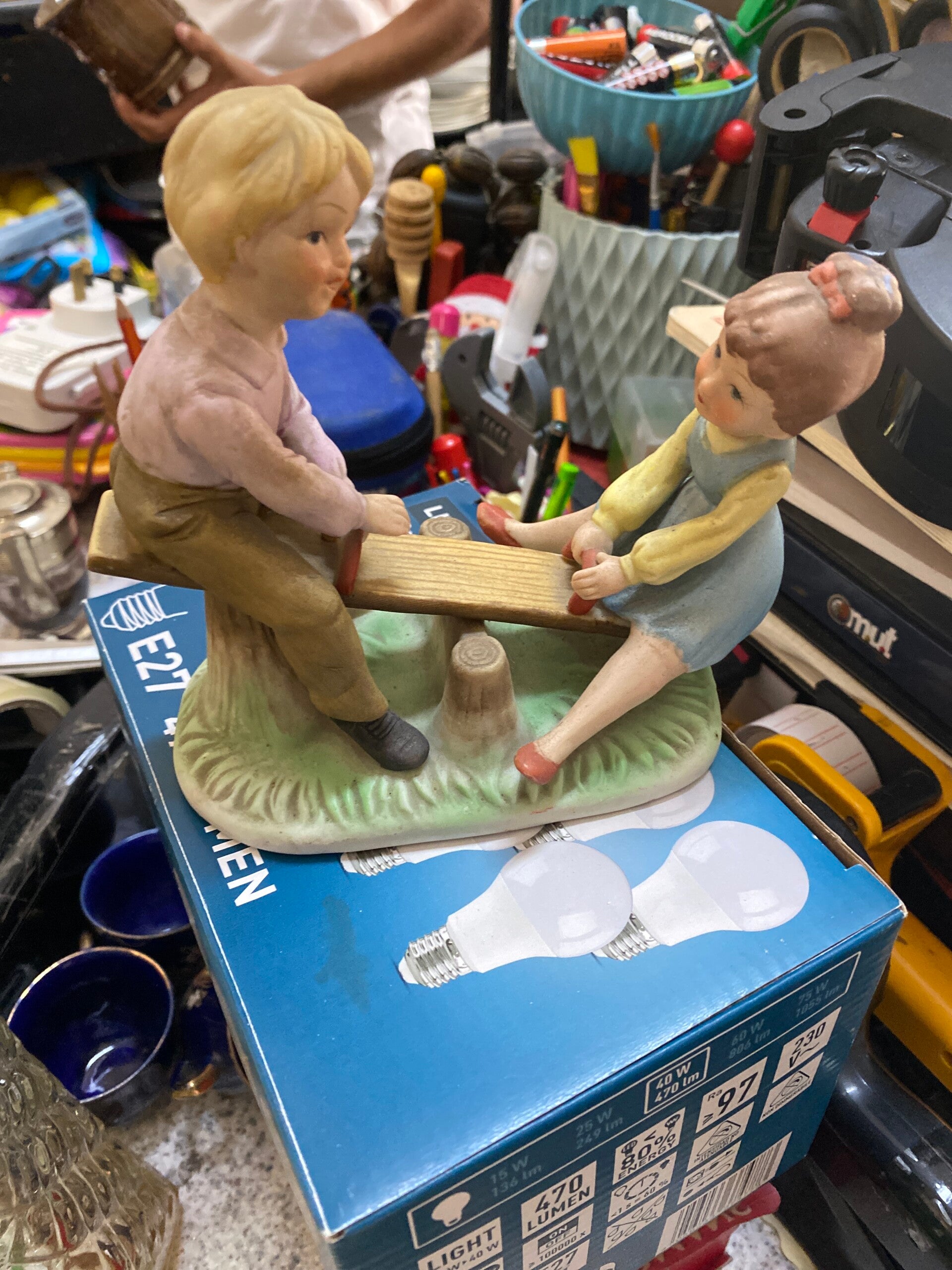 Kids on Seesaw - Figurines