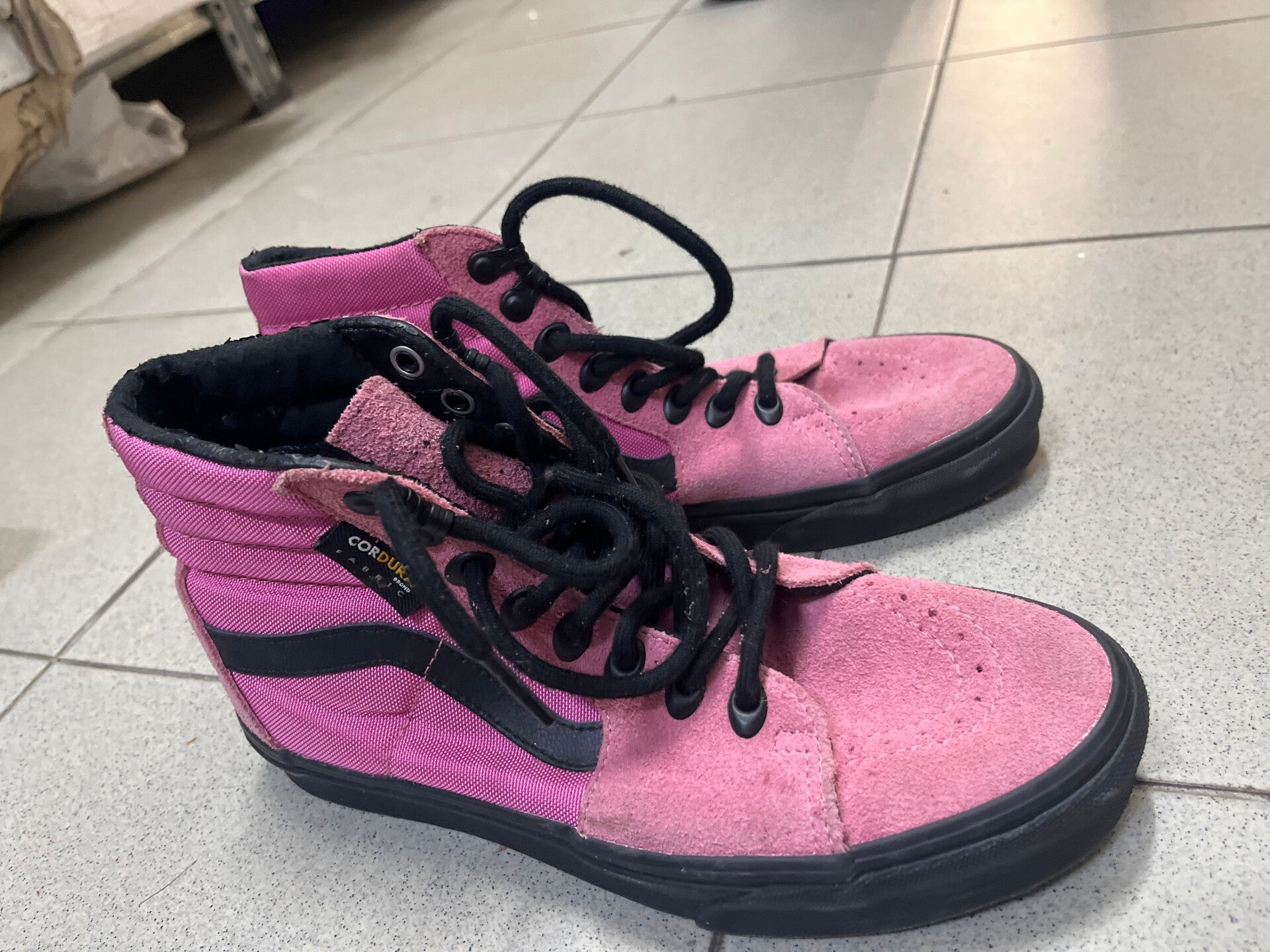 Women Vanz Shoes - Size 38.5