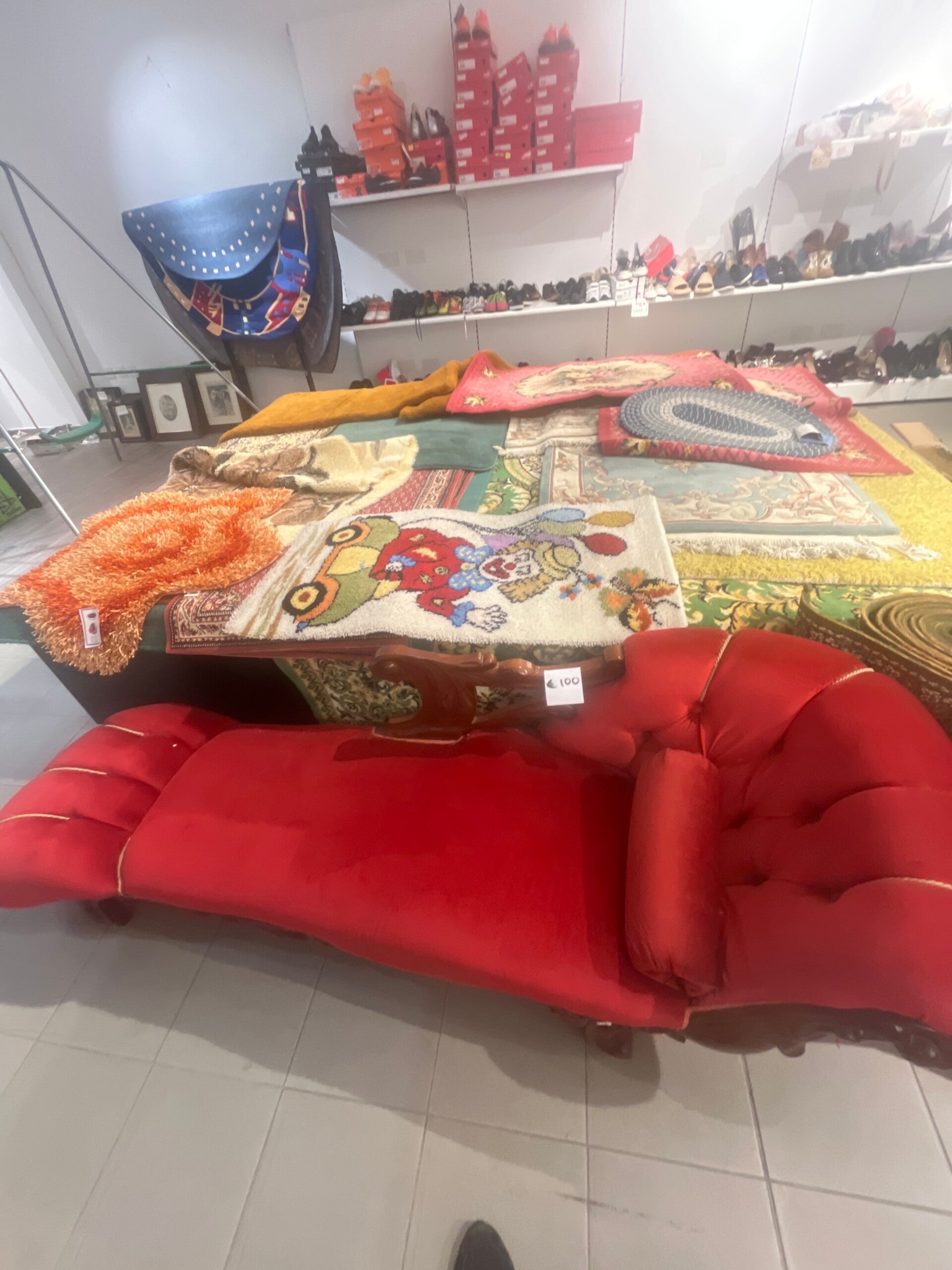 Red Velvet Upholstered Chaise Longue - Furniture