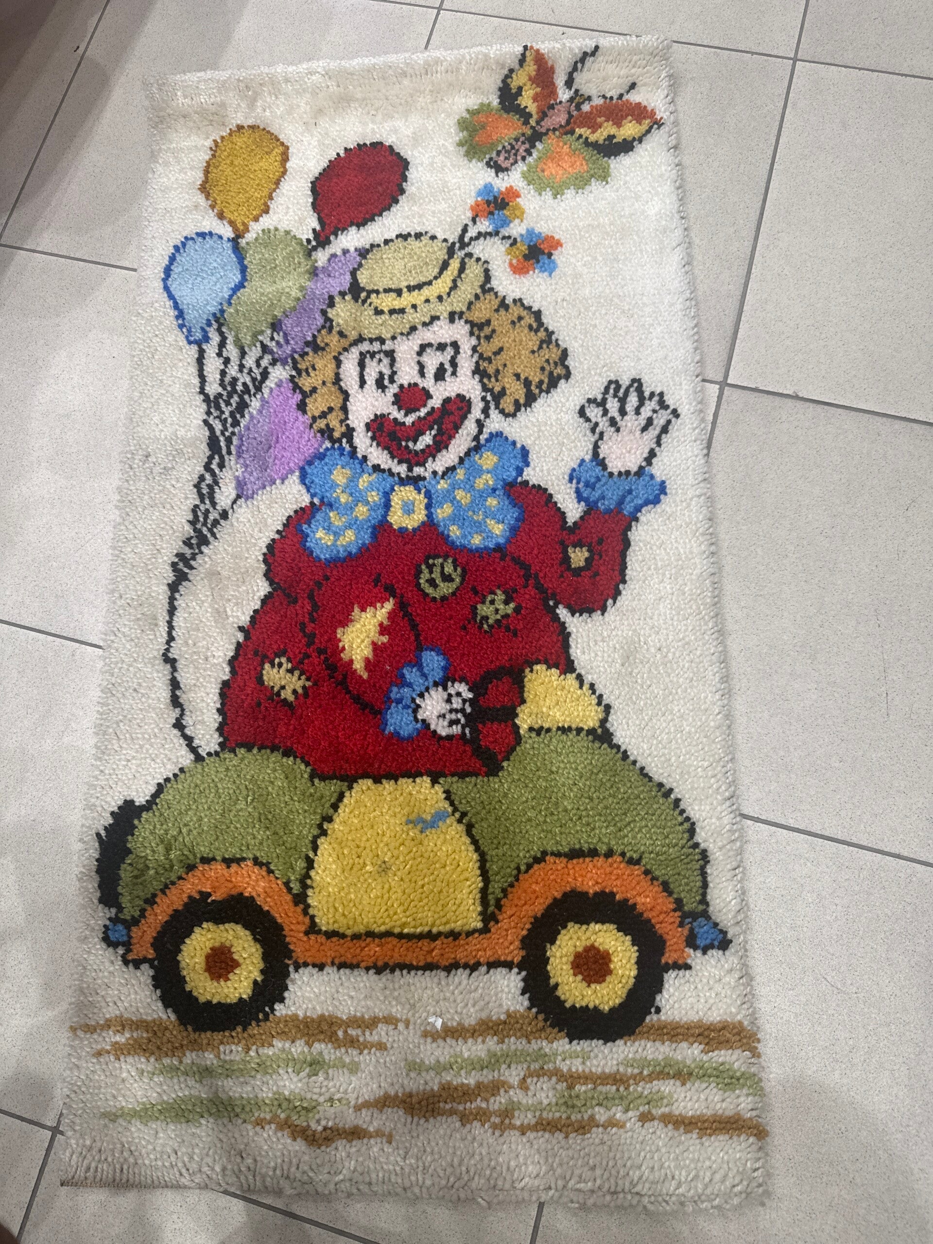 Retro Latch Hook Clown Rug - Carpets