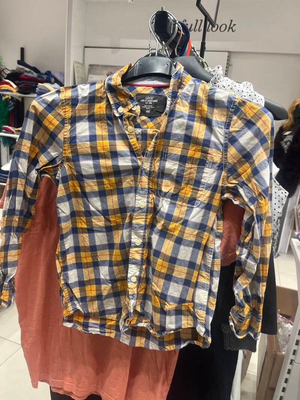 Boys button shirt - size 7/8 yrs***