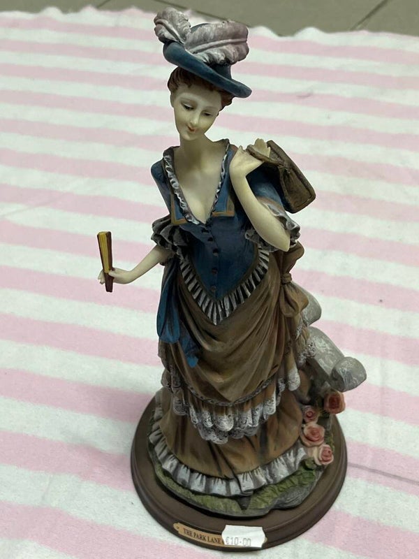 The park lane collection- Figurines ***
