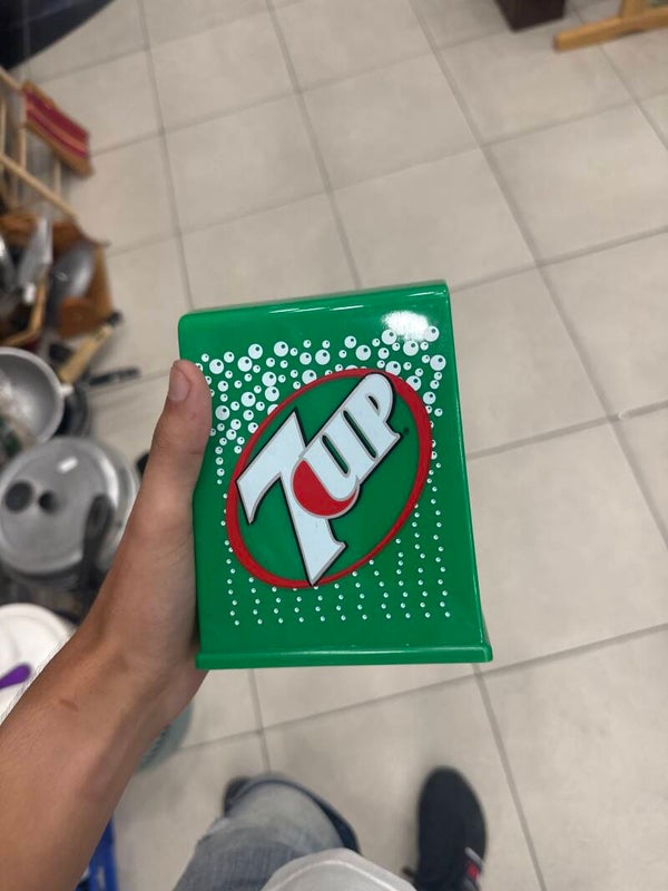 7UP Napkin Holder - Collectibles