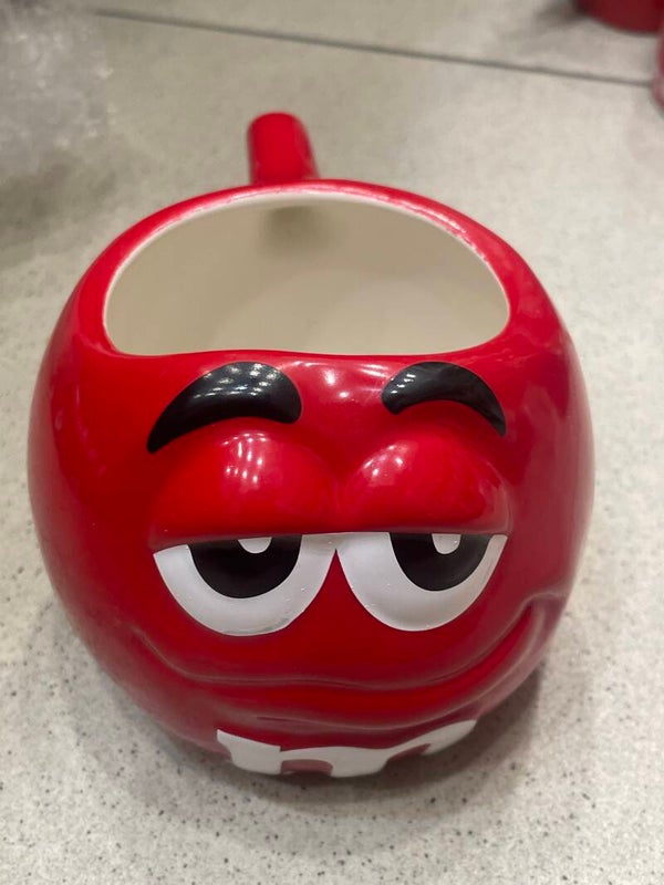 Red M&M mug - Mugs*