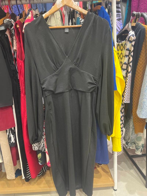 Women’s Dress - Size :- 40/42**