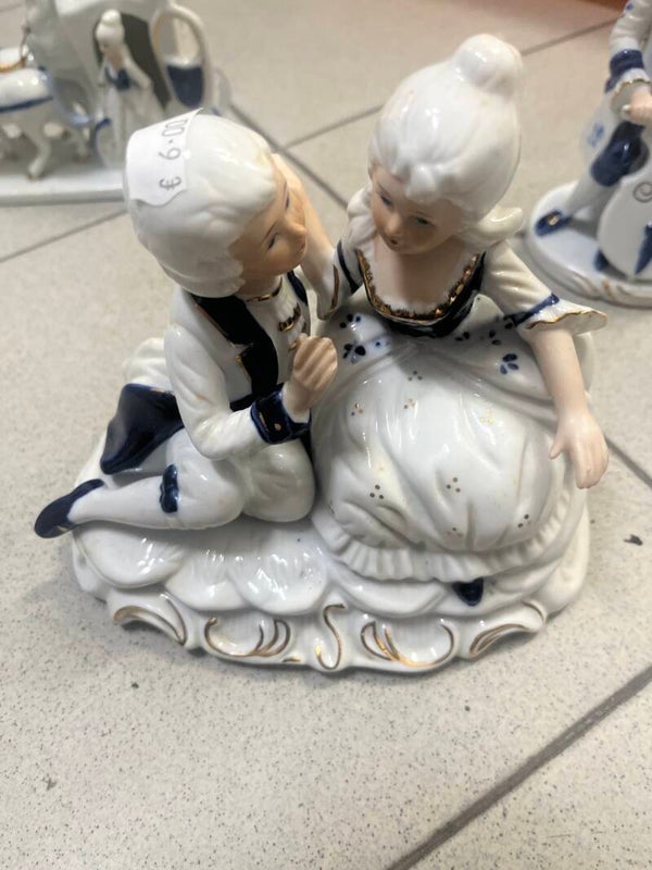 Porcelain Couple Figurine - Figurines*