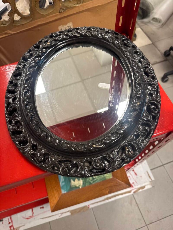 Baroque oval wall mirror - decor