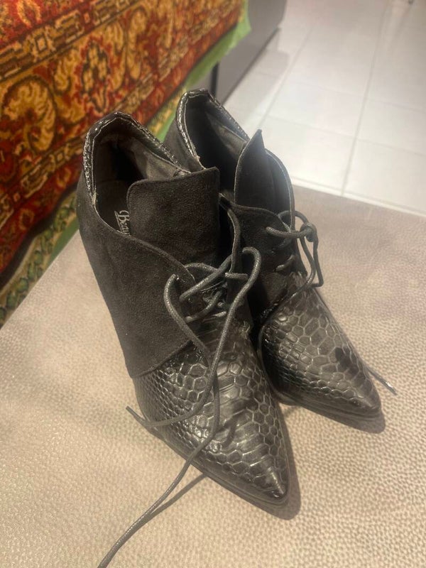 Women’s Black Heels - Size 41***