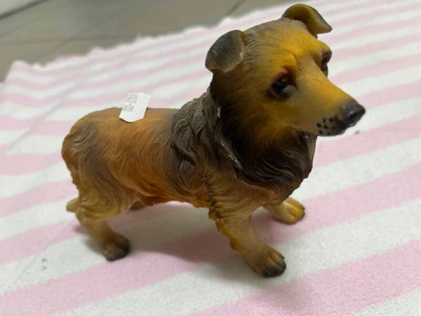 German shepherd figurine- Figurines ***