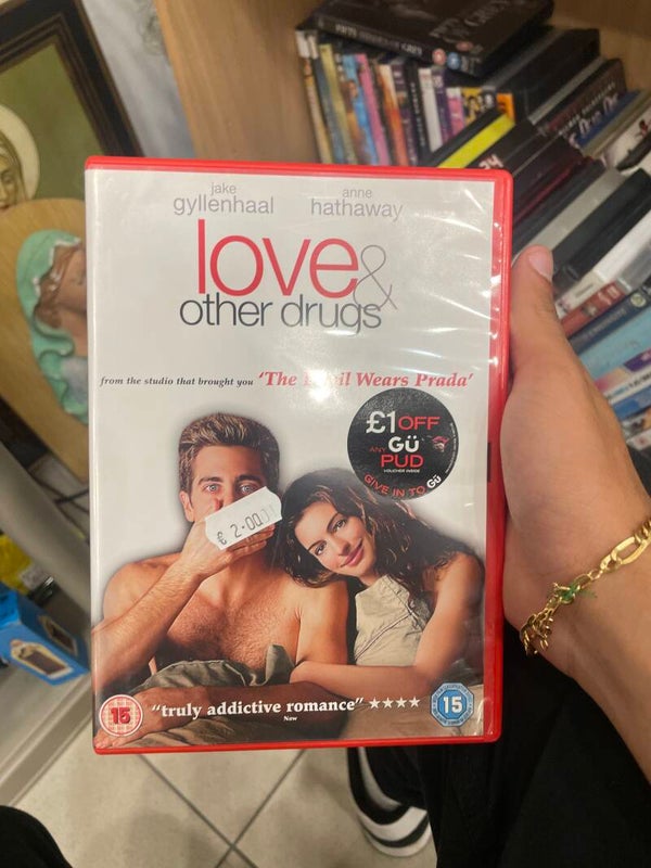 Love & other Drugs - Movies*