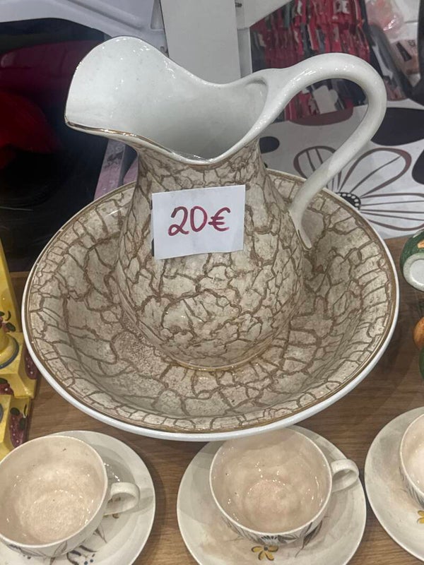 porcelain wash pitcher - Decor*