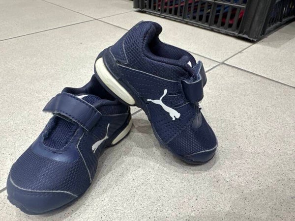 Puma shoes size 19- Babies ***