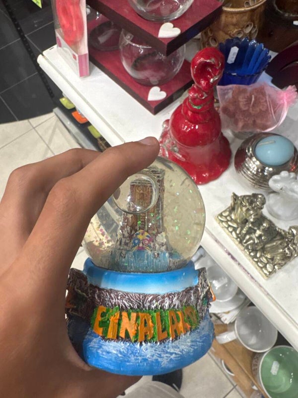EtnaLand Jungle Splash Snow Globe - Collectibles