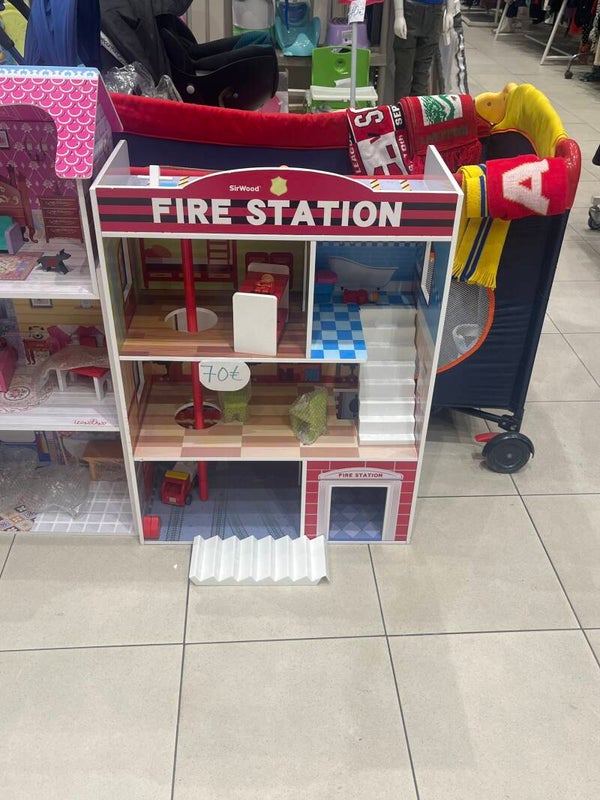 Wooden Fire station set - toys*