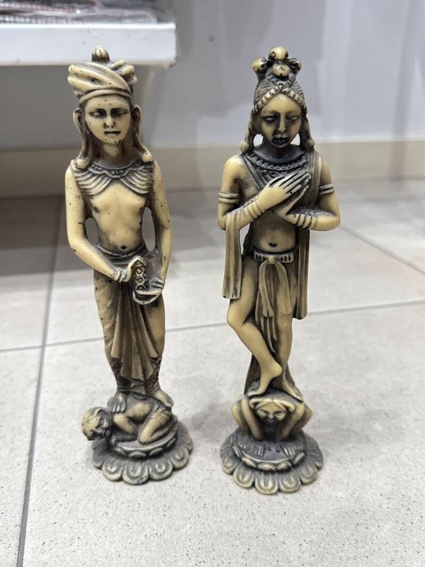 decorative Italian-made resin statues- Decor ***