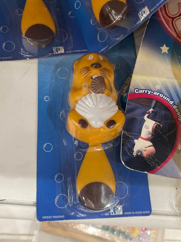 Swimming Wind up Otter toy - toys*