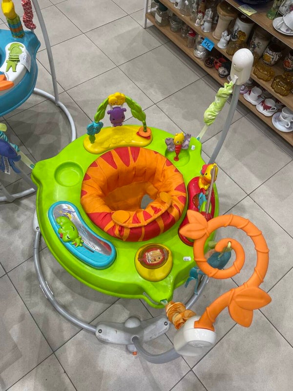 Baby  jumperoo - babies ***