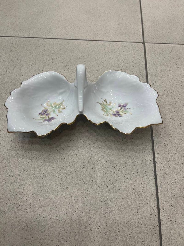 Leaf shape trinket -supplies ***