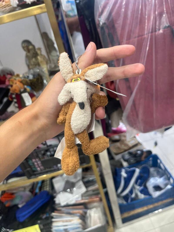 Wil E Coyote Looney Tunes Keychain - Collectibles