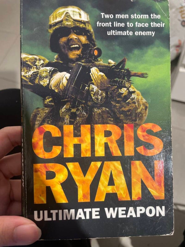 Chris Ryan Ultimate Weapon - Books
