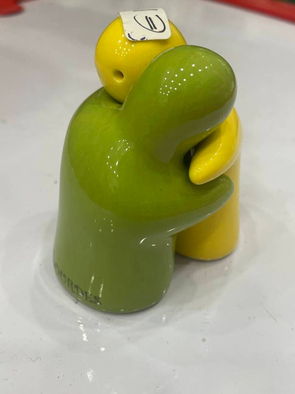 Salt & Pepper Porcelain Shaker - Supplies