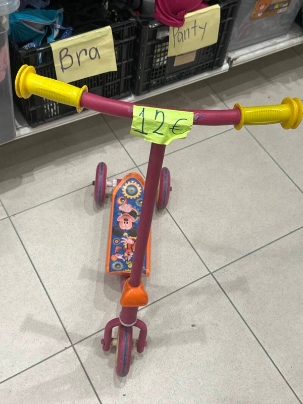 Mickey Mouse scooter - Toys*
