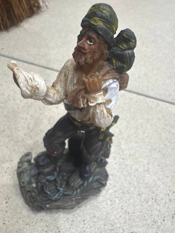 pirate statue-decor***