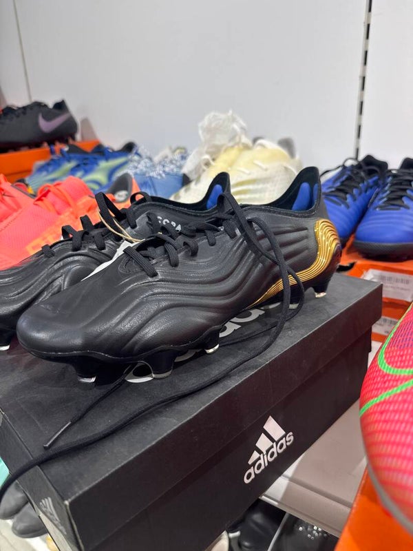 Men Adidas Football Boots - Size 41