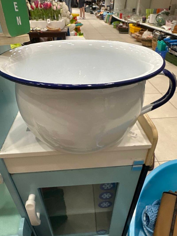 White Enamel Chamber Pot - suppliers*