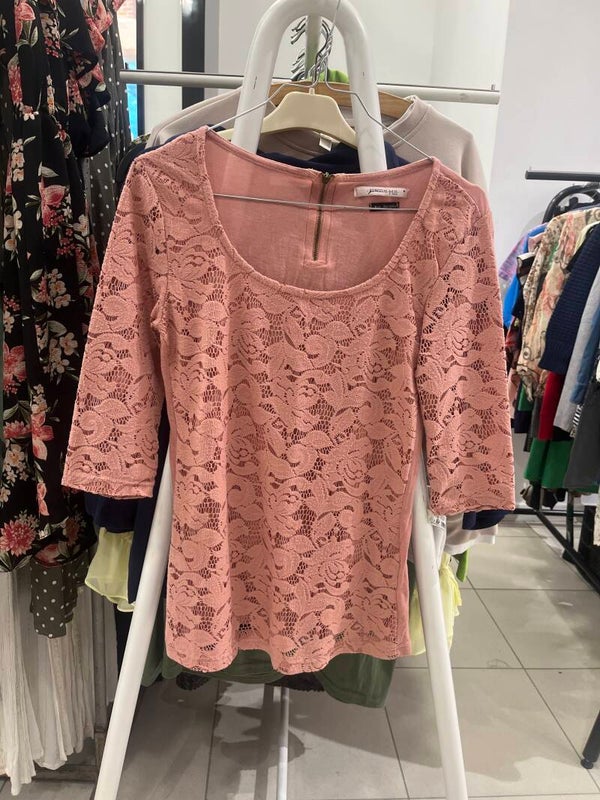 Womens Top Size M **