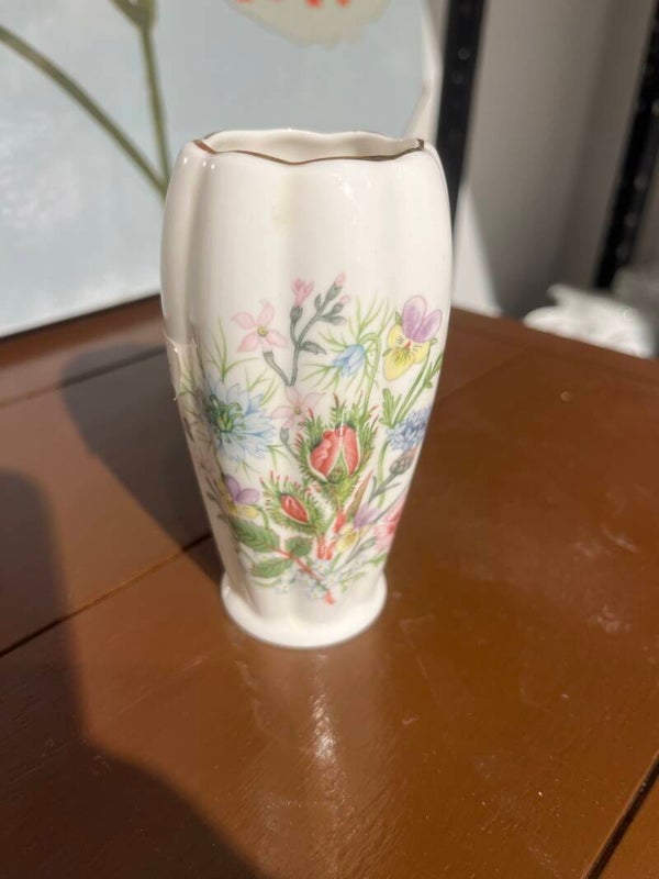 Wild Tudor Deco Spill Vase - Decor